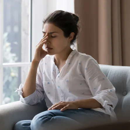 امرأة تعاني من الاكتئاب الذهاني