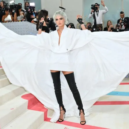 كارا ديليفين Cara Delevingne في حفل ميت غالا 2023 (مصدر الصورة: ANGELA WEISS / AFP)