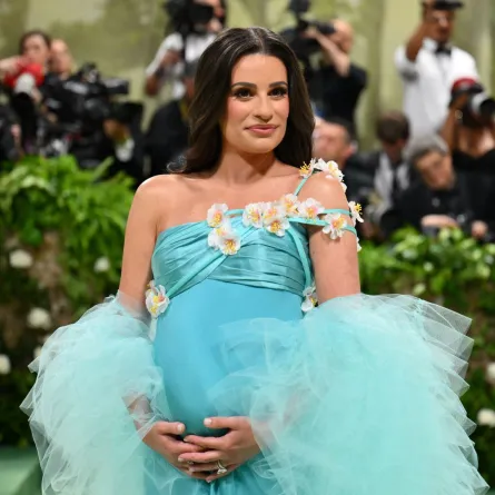 ليا ميشيل تصل لحضور حفل Met Gala لعام 2024 في متحف متروبوليتان للفنون في نيويورك (Lea Michele arrives for the 2024 Met Gala at the Metropolitan Museum of Art in New York). مصدر الصورة: Angela WEISS / AFP