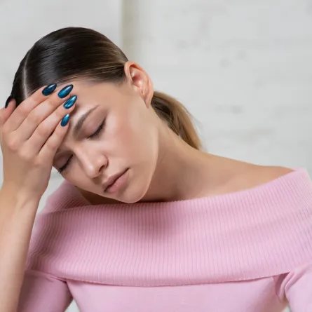 امرأة تعاني من متلازمة أو اضطراب