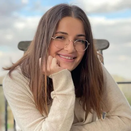 شام الذهبي- الصورة من صفحتها على إنستغرام