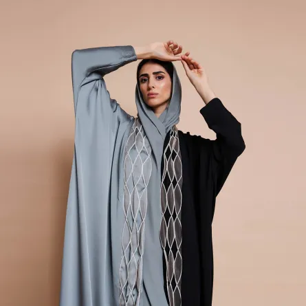 عباية من المصممة  روان أزهر - الصورة من العلامة