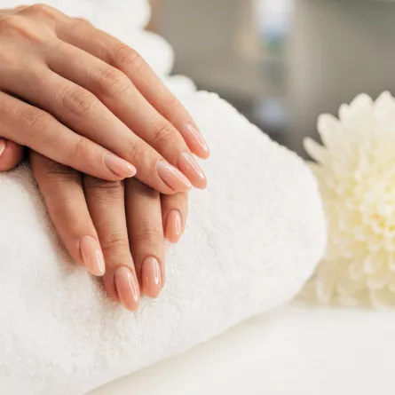 كريم منزلي لترطيب اليدين