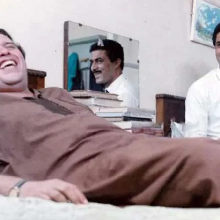  الفنان ممدوح وافي مع أحمد زكي في أحد المشاهد الفنية- الصورة من أرشيف المحرر