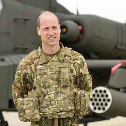 الأمير ويليام Prince William ضمن حضوره في سلاح الجو البريطاني (مصدر الصورة: Kin Cheung / POOL / AFP)