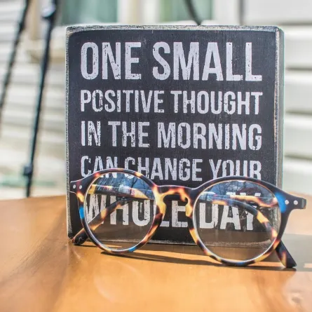 عبارة تحفيزية تبعث على الإيجابية