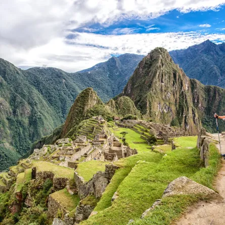 المشي في مدينة ماتشو بيتشو