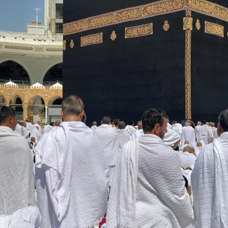 تفسير حلم لبس الإحرام في المنام