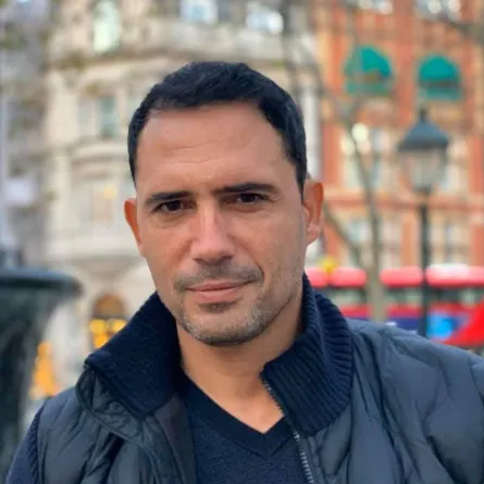 ظافر العابدين - الصورة من صفحته الرسمية على الفيس بوك