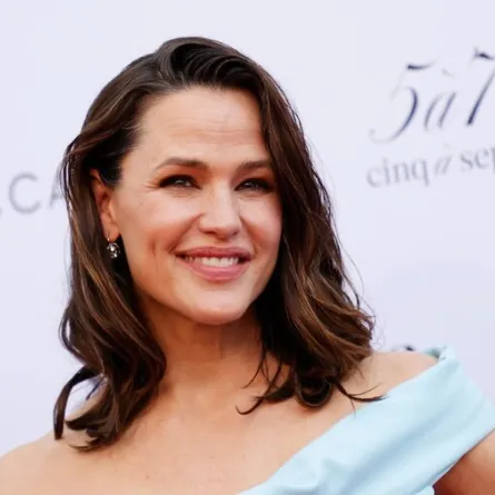 جينيفر غارنر Jennifer Garner في فندق Beverly Hills (مصدر الصورة: Michael Tran / AFP)