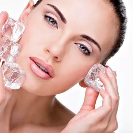 العناية بالبشرة