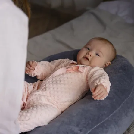 صورة لأم مع طفلها