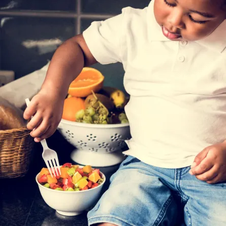 توفير نظام غذائي خاص لطفلك؛ سيدعم ذاكرته ويزيد من نشاطه.