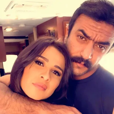 أحمد العوضي وياسمين عبد العزيز - الصورة من صفحة أحمد العوضي على الفيس بوك