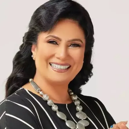 لم تتمالك دموعها.. سلوى عثمان تتحدث عن اللحظات الأخيرة في حياة والدها