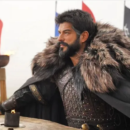 مظاهرة حب لبوراك أوزجيفيت في بنغلاديش.. والشرطة تتدخل