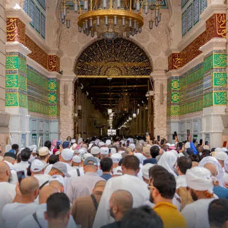 مصليات وغرفة خاصة بالصم لخدمة كبار السن وذوي الإعاقة خدمات شؤون الحرمين لضيوف الرحمن - الصورة من حساب هيئة شؤون الحرمين بالمسجد النبوي على إكس