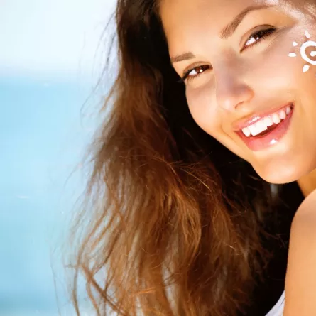 هل يمكن وضع الواقي الشمسي على الشفاه؟