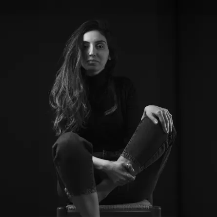 المهندسة والمصممة جووان يوسف يمين 