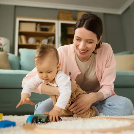 الشعور بحب طفلك يأتي تدريجياً