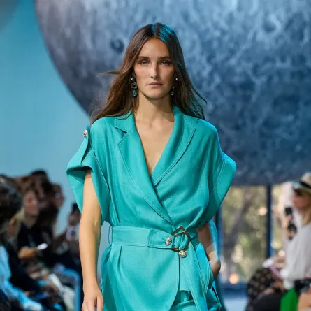 قميص من إيلي صعب Elie Saab - الصورة من Launchmetrics/Spotlight ©