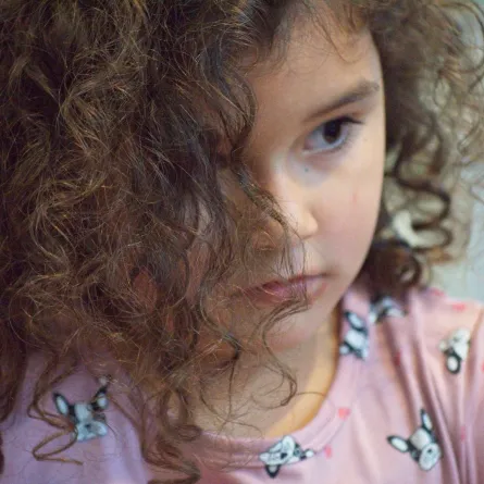 تجارب الأمهات في تنعيم شعر الأطفال قبل عيد الأضحى المبارك