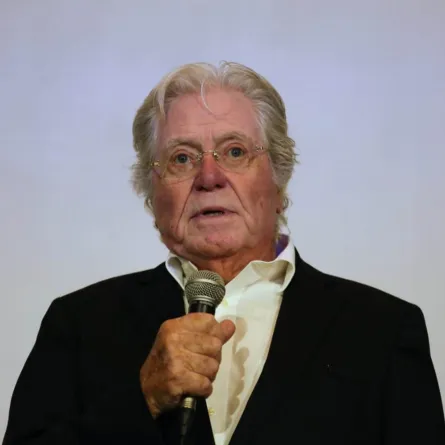 حسين فهمي من حفل الافتتاح - الصورة من المركز الإعلامي للمهرجان