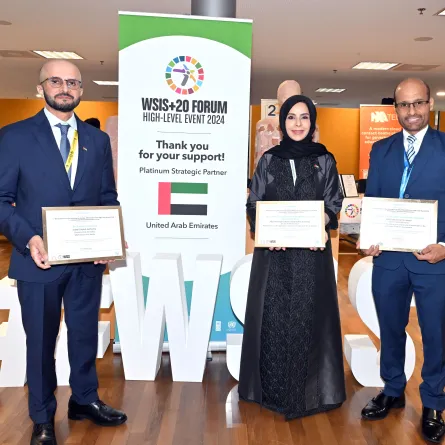  الإمارات تتصدر دول العالم بالحصول على أعلى عدد من جوائز القمة العالمية لمجتمع المعلومات. الصورة من wam