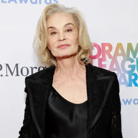 جيسيكا لانغ في قاعة Ziegfeld Ballroom في مدينة نيويورك (Jessica Lange at The Ziegfeld Ballroom in New York City). مصدر الصورة: Jason Mendez/Getty Images/AFP