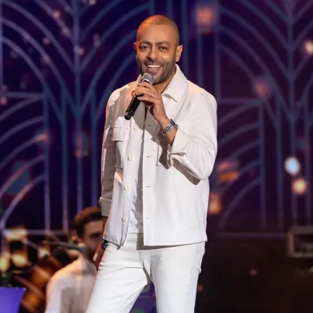 تامر عاشور-الصورة من حساب شركة بنش مارك على الانستغرام