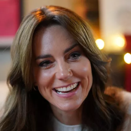 أميرة ويلز كيت ميدلتون Catherine, Princess of Wales في لقاء مع "Dadvengers" (مصدر الصورة: Yui Mok / POOL / AFP)