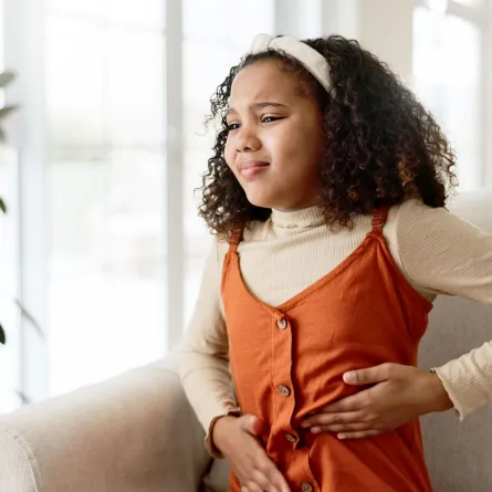 صورة طفلة تتألم