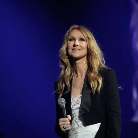 سيلين ديون في باريس (Celine Dion in Paris). مصدر الصورة: PHILIPPE LOPEZ / AFP