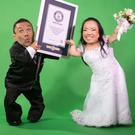 غينيس تحتفل بأقصر زوجين في العالم