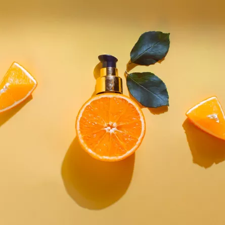 عطور نسائية برائحة البرتقال لصيف 2024