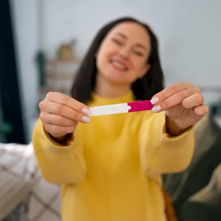 صورة لحامل في شهرها الأول