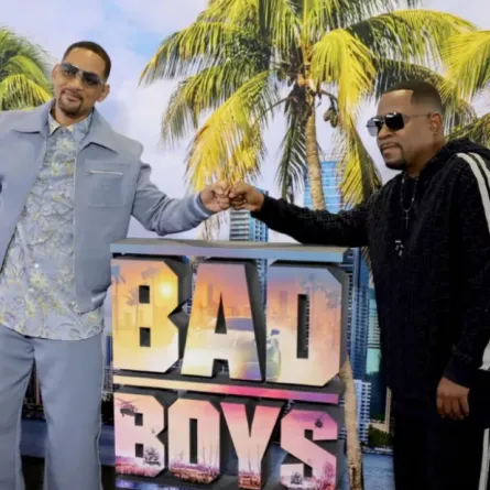 ويل سميث ومارتن لورانس في مركز تجربة بورشه في لوس أنجلوس - كاليفورنيا (Will Smith and Martin Lawrence at Porsche Experience Center Los Angeles in Los Angeles, California) -مصدر الصورة: Kevin .Winter/Getty Images/AFP