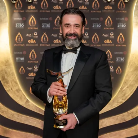 كريم عبد العزيز- الصورة من المكتب الإعلامي لـ mbc