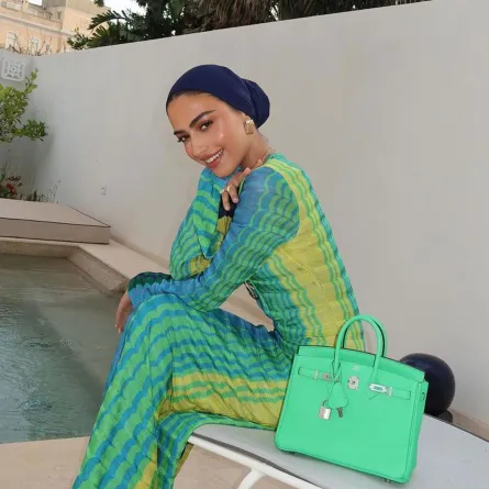 يارا النملة بفستان ملون - الصورة من حسابها على إنستغرام 