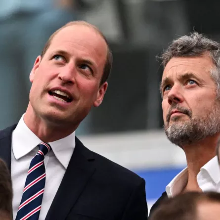 الأمير ويليام والملك فريدريك العاشر يحضران بطولة أمم أوروبا 2024 في ملعب فرانكفورت أرينا في فرانكفورت إيه أم ماين (Prince William and King Frederik X attend the UEFA Euro 2024  at the Frankfurt Arena in Frankfurt am Main). مصدر الصورة: Kirill KUDRYAVTSEV / AFP