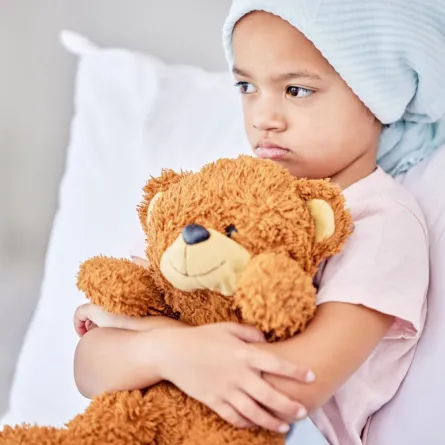 صورة طفلة مصابة باللوكيميا