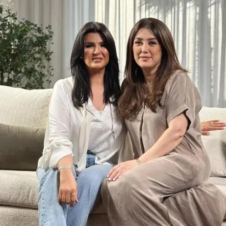 كندة علوش ومنى الشاذلي- الصورة من حساب الإعلامية منى الشاذلي الرسمي على إنستغرام