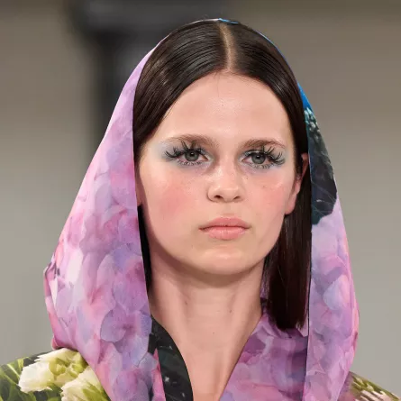 اتجاهات المكياج لخريف وشتاء 2024-2025 من أسبوع الهوت كوتور في باريس