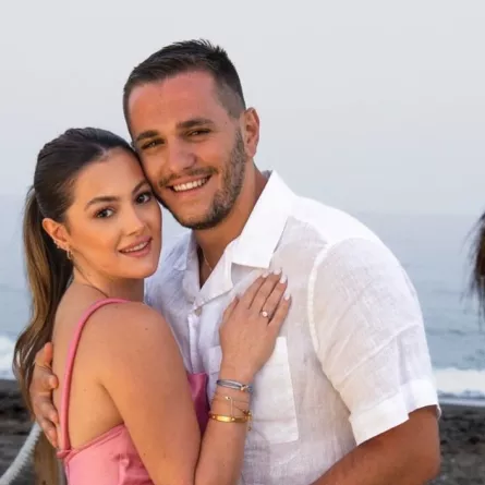 دانا الحلاني وخطيبها آلان سعد- الصورة من حساب دانا الرسمي على إنستغرام