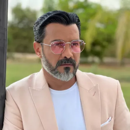 محمد رجب - الصورة من الصفحة الرسمية على فيسبوك