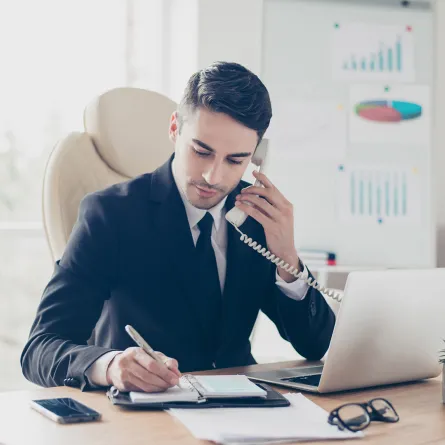 نصائح ملهمة.. كيف تثق بنفسك وتتغلب على الشك في مكان عملك؟