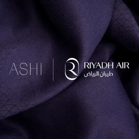 اختيار محمد آشي وإنشاءلتصميم أول خط إنتاج متخصص في أزياء طواقم طائرات طيران الرياض