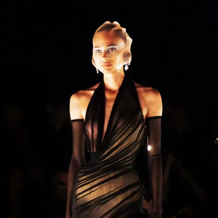 سكياباريللي للأزياء الراقية خلال أسبوع الهوت كوتور في باريس