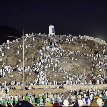 مشعر عرفات ليلا - الصورة من واس