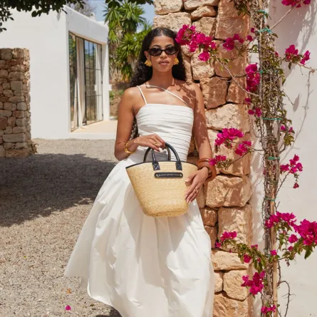 فستان من ثريدز  ستايلنغ Threads Styling- الصورة من العلاقات العامة للعلامة 